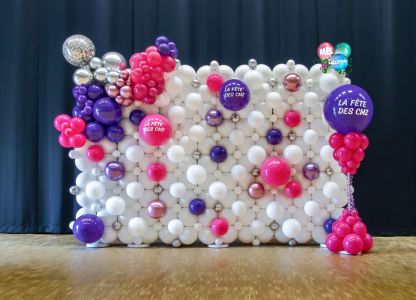 Mur de ballons festif pour la mairie de la ville de Bourgoin Jallieu en isère
