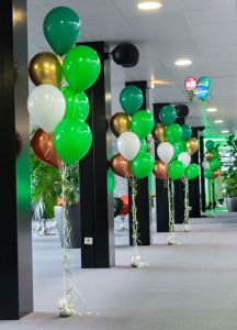 Bouquets de ballons pour un événement professionnel Schneider Electric à Grenoble au world trade center, en Isère